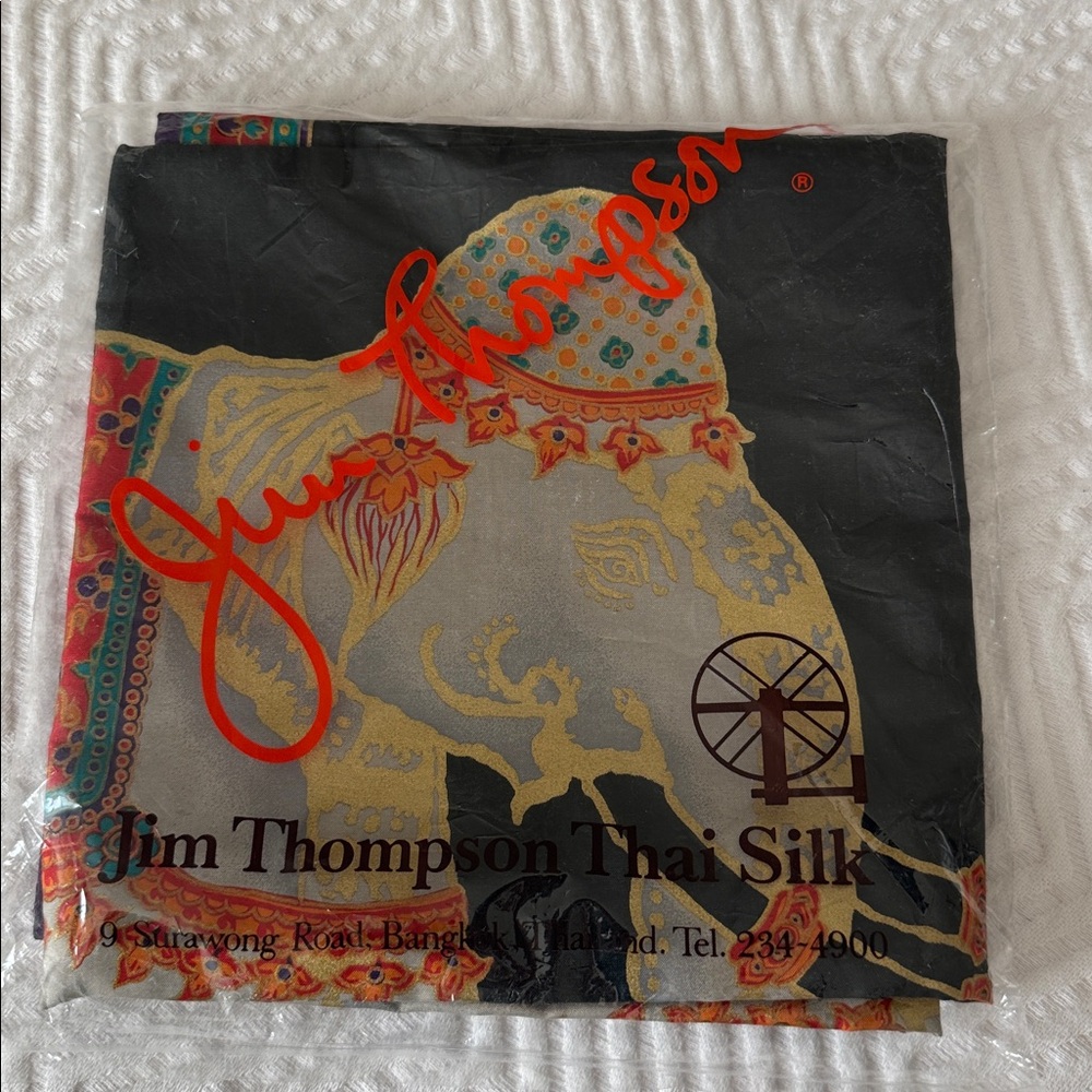 Elegant Black Elephant Tapestry or large pillow - Picture 7 of 7